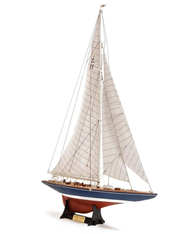 Maquette bateau en bois Endeavour OcCre