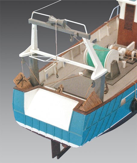 Maquette bateau de pêche en bois à construire