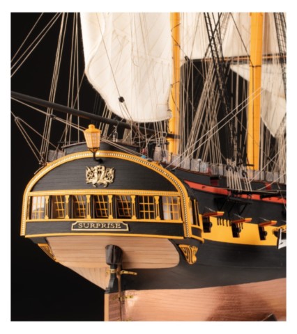 Maquette de bateau en bois HMS SURPRISE Artesania