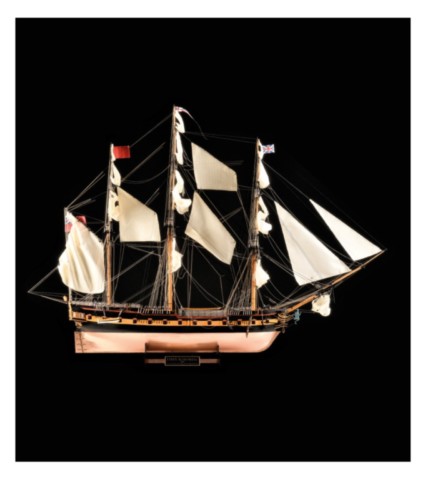 Maquette de bateau en bois HMS SURPRISE Artesania