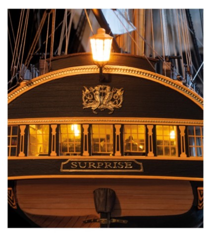 Maquette de bateau en bois HMS SURPRISE Artesania