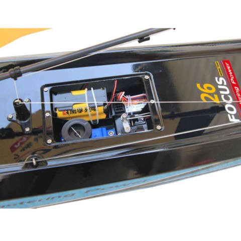 voilier radiocommandé Focus V3